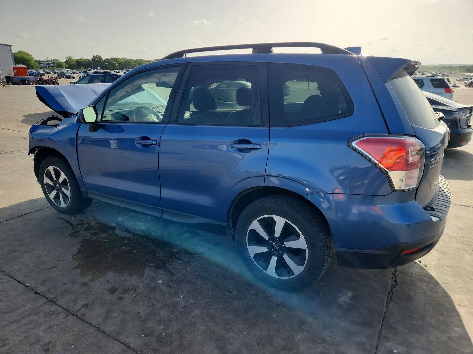 JF2SJAECXJH449561 2018 SUBARU FORESTER photo no. 2