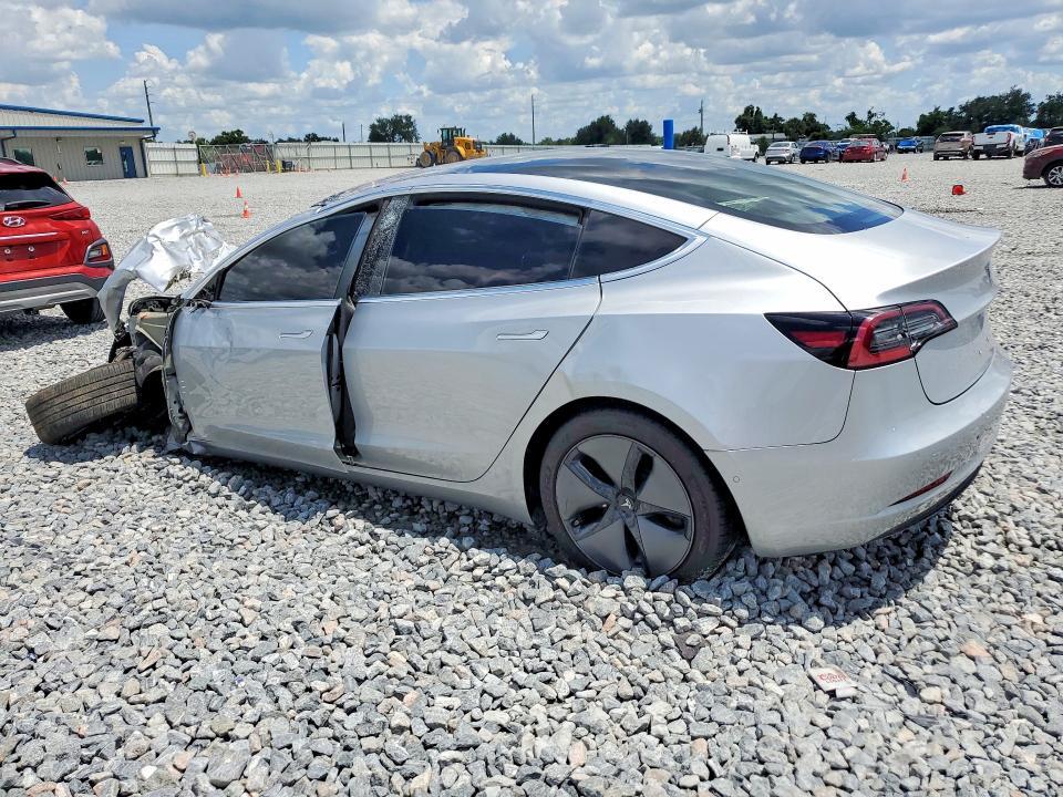 5YJ3E1EA0JF037476 2018 TESLA MODEL 3 photo no. 2