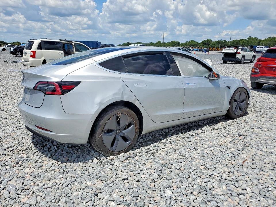 5YJ3E1EA0JF037476 2018 TESLA MODEL 3 photo no. 3
