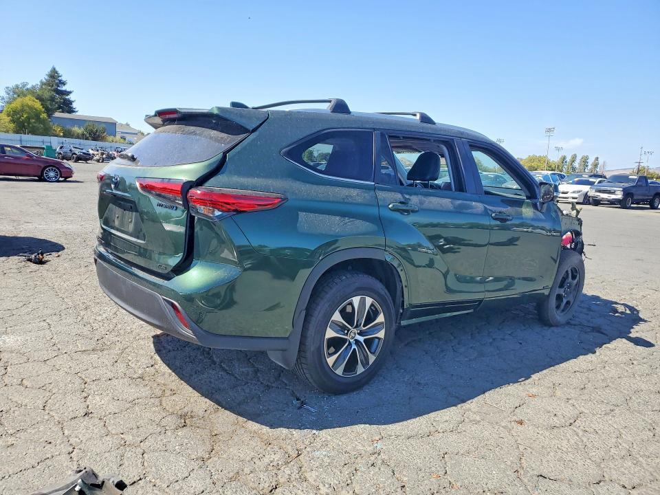 5TDKBRCH2PS576852 2023 TOYOTA HIGHLANDER HYBRID photo no. 3