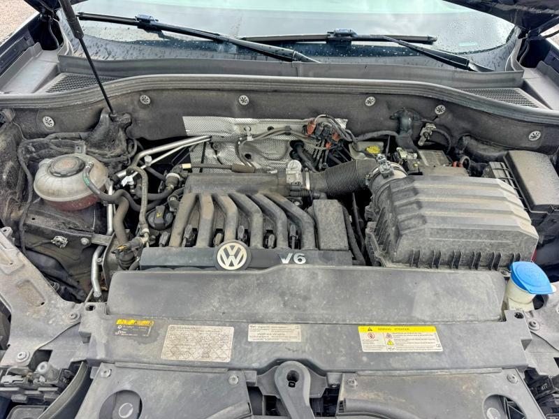 2023 VOLKSWAGEN ATLAS CROSS SPORT SEL PREMIUM R-LINE — Фото 10 из 13