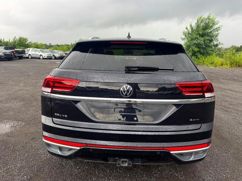 2023 VOLKSWAGEN ATLAS CROSS SPORT SEL PREMIUM R-LINE — Фото 5 из 13