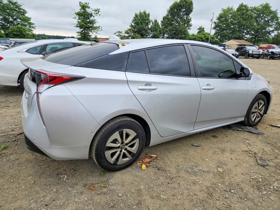 JTDKBRFU0J3065268 2018 TOYOTA PRIUS photo no. 3
