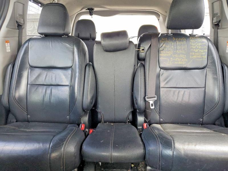 2018 TOYOTA SIENNA SE PREMIUM 8-PASSENGER — Фото 10 из 13