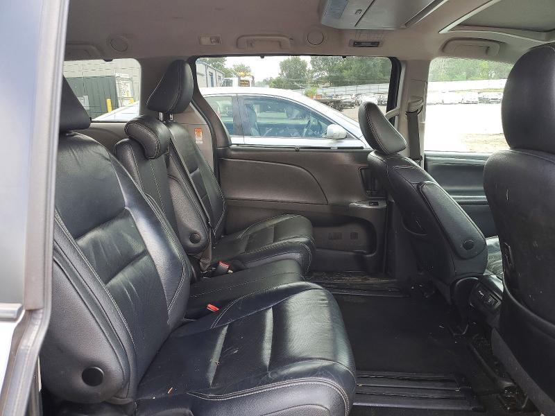 2018 TOYOTA SIENNA SE PREMIUM 8-PASSENGER — Фото 11 из 13