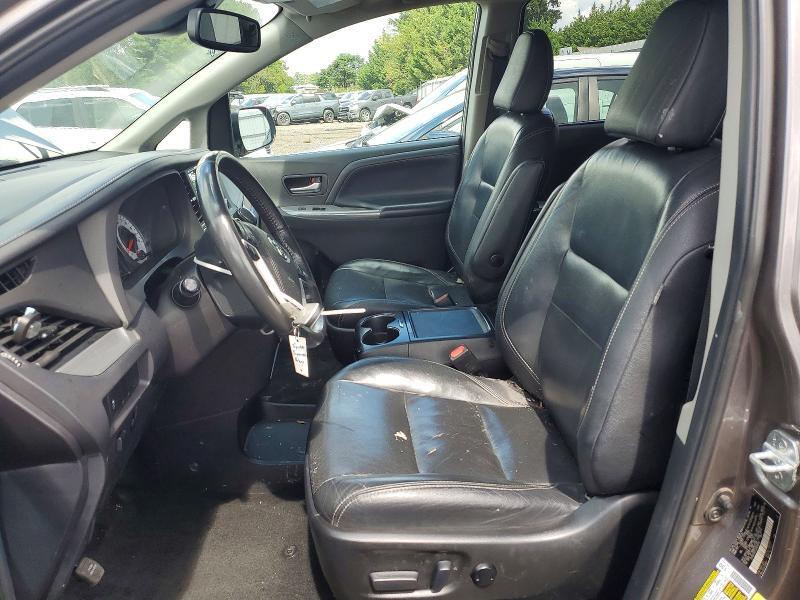 2018 TOYOTA SIENNA SE PREMIUM 8-PASSENGER — Фото 7 из 13