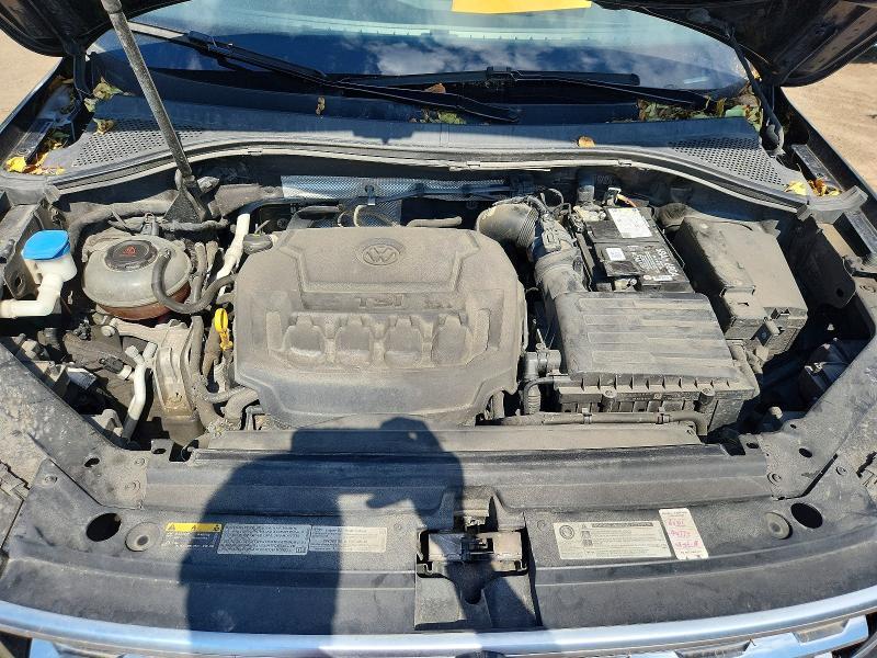 2018 VOLKSWAGEN TIGUAN SEL PREMIUM — Фото 11 из 12