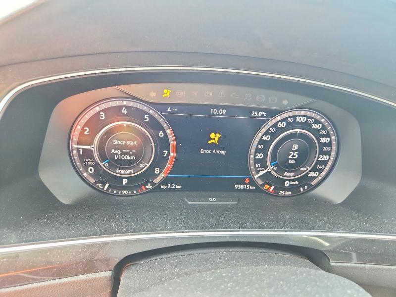 2018 VOLKSWAGEN TIGUAN SEL PREMIUM — Фото 9 из 12