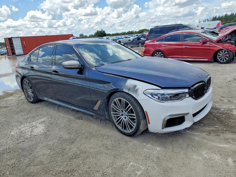 2019 BMW M550XI — Фото 4 из 12