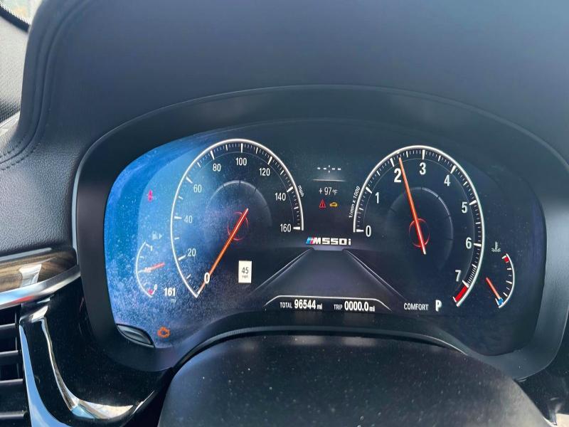 2019 BMW M550XI — Фото 9 из 12