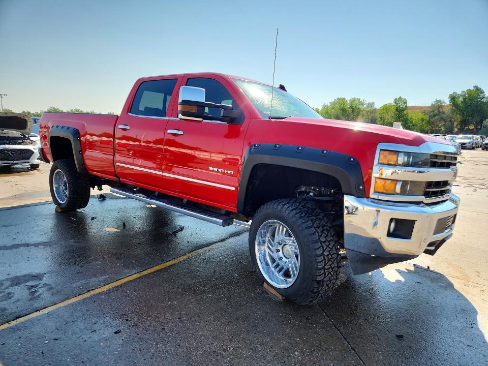 2019 CHEVROLET SILVERADO K3500 LTZ — Фото 4 из 13