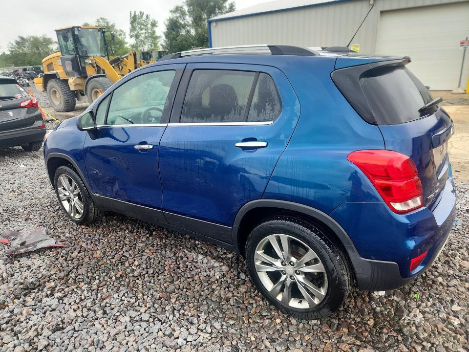2019 CHEVROLET TRAX 1LT — Фото 2 из 13