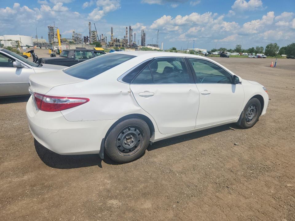 2015 TOYOTA CAMRY LE — Фото 3 из 12