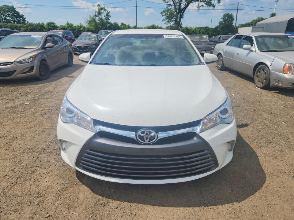 2015 TOYOTA CAMRY LE — Фото 5 из 12