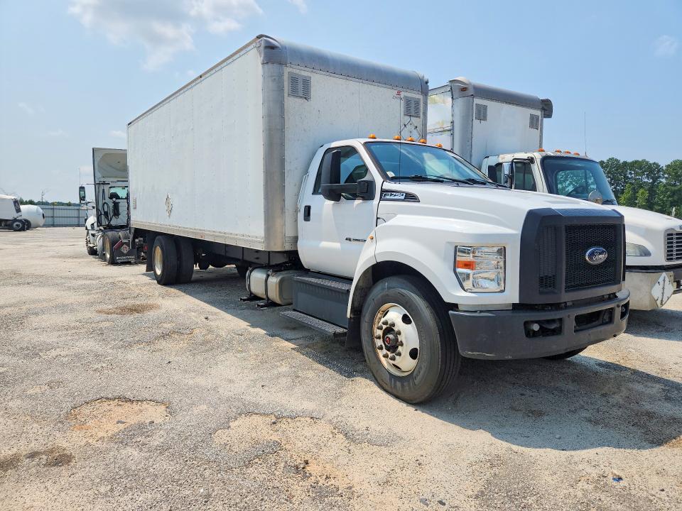 2019 FORD F750 SUPER DUTY BOX TRUCK — Фото 4 из 13