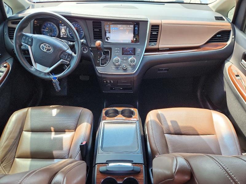 2015 TOYOTA SIENNA LIMITED PREMIUM 7-PASSENGER — Фото 8 из 13