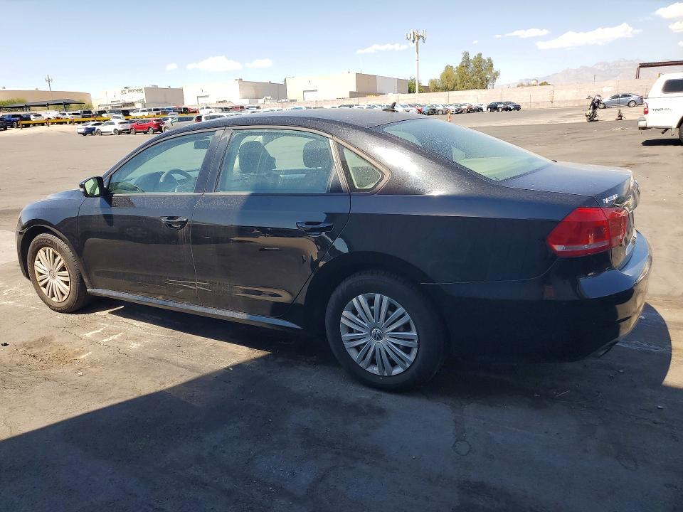 2015 VOLKSWAGEN PASSAT S — Фото 2 из 12