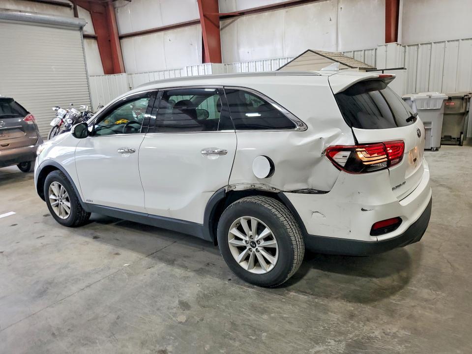 5XYPGDA39KG568447 2019 KIA SORENTO photo no. 2