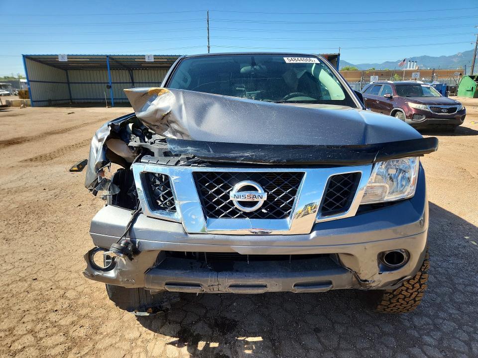 2019 NISSAN FRONTIER SV V6 — Фото 5 из 12