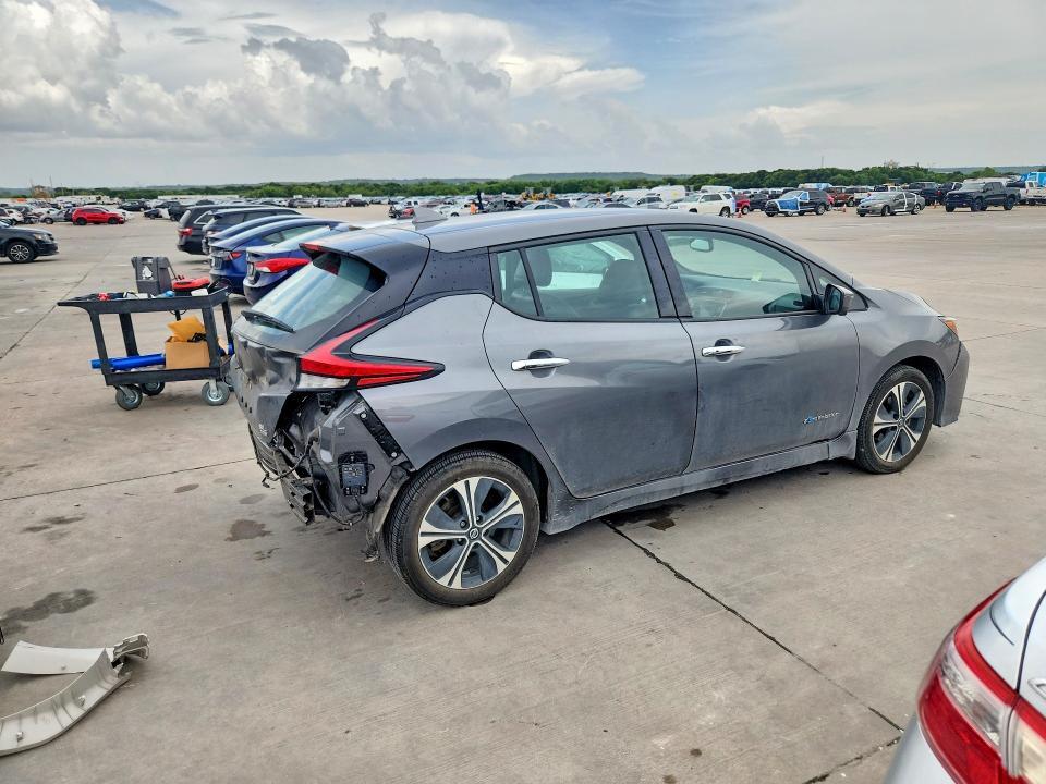 2019 NISSAN LEAF SL PLUS — Фото 3 из 13