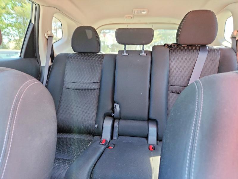 2019 NISSAN ROGUE SV — Фото 10 из 13