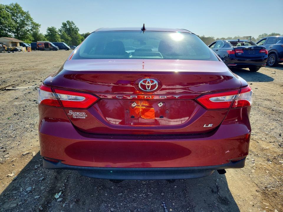 2019 TOYOTA CAMRY LE — Фото 6 из 12