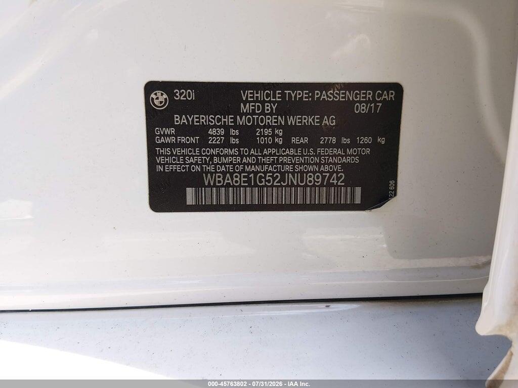 WBA8E1G52JNU89742 2018 BMW 320I photo no. 9
