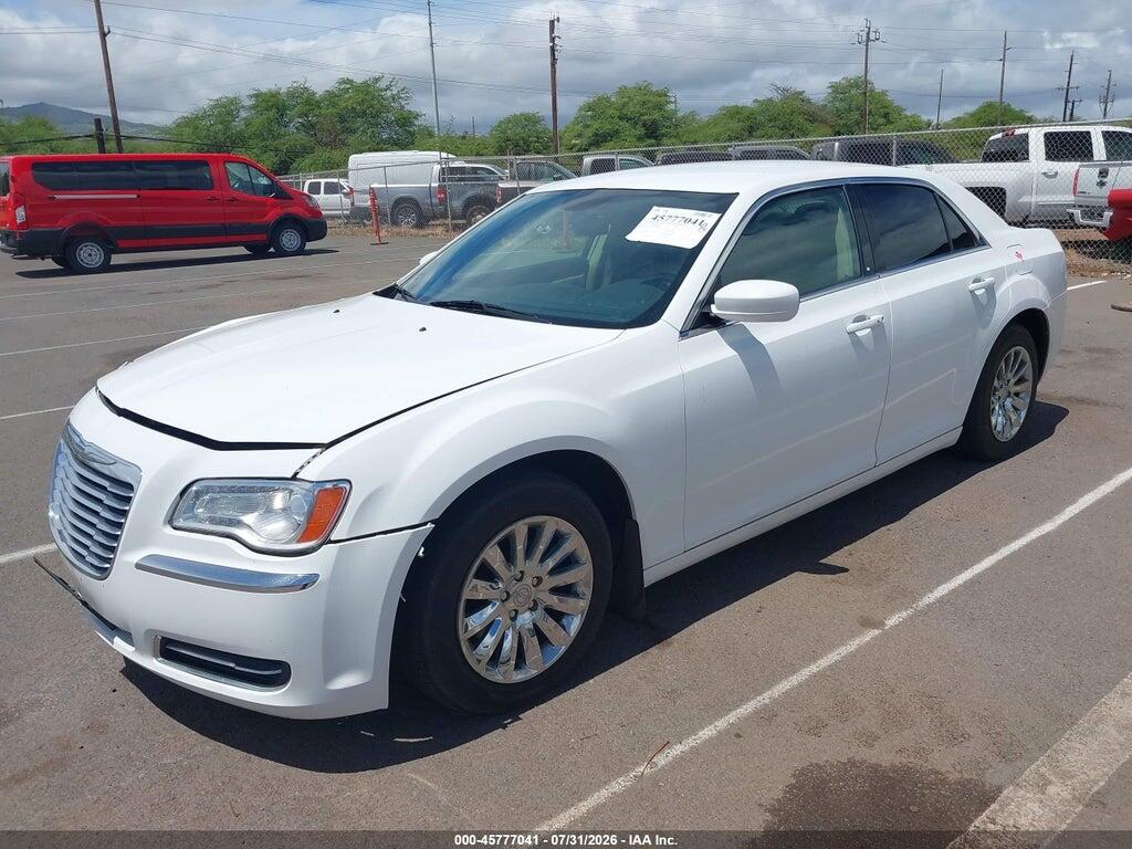 2C3CCAAG1DH699098 2013 CHRYSLER 300 photo no. 2