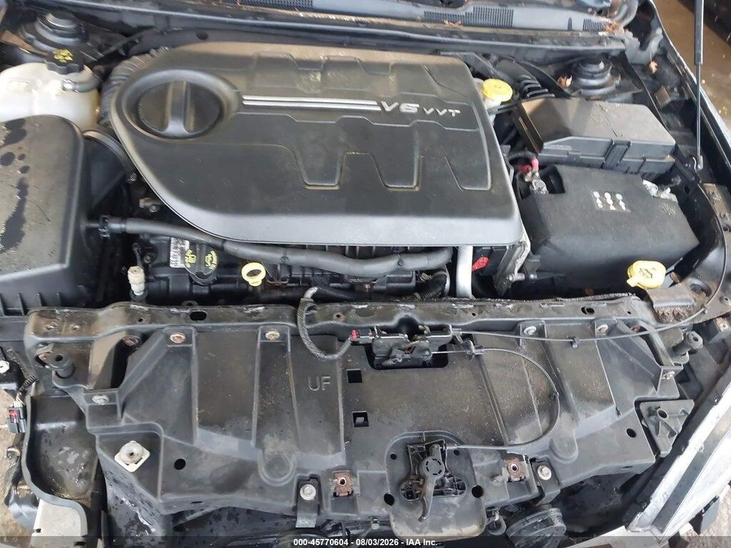 1C3CCCDG5FN632134 2015 CHRYSLER 200 photo no. 10
