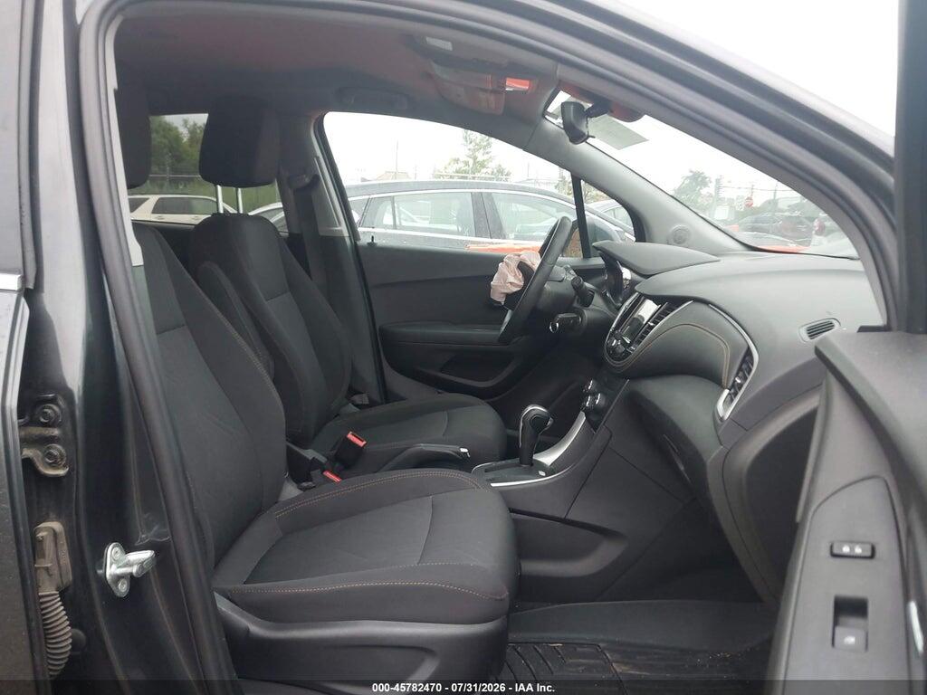 3GNCJLSB0JL278631 2018 CHEVROLET TRAX photo no. 5
