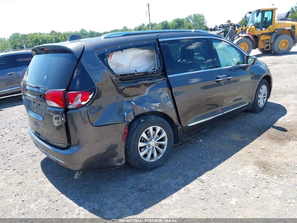 2C4RC1BG6JR126370 2018 CHRYSLER PACIFICA photo no. 4