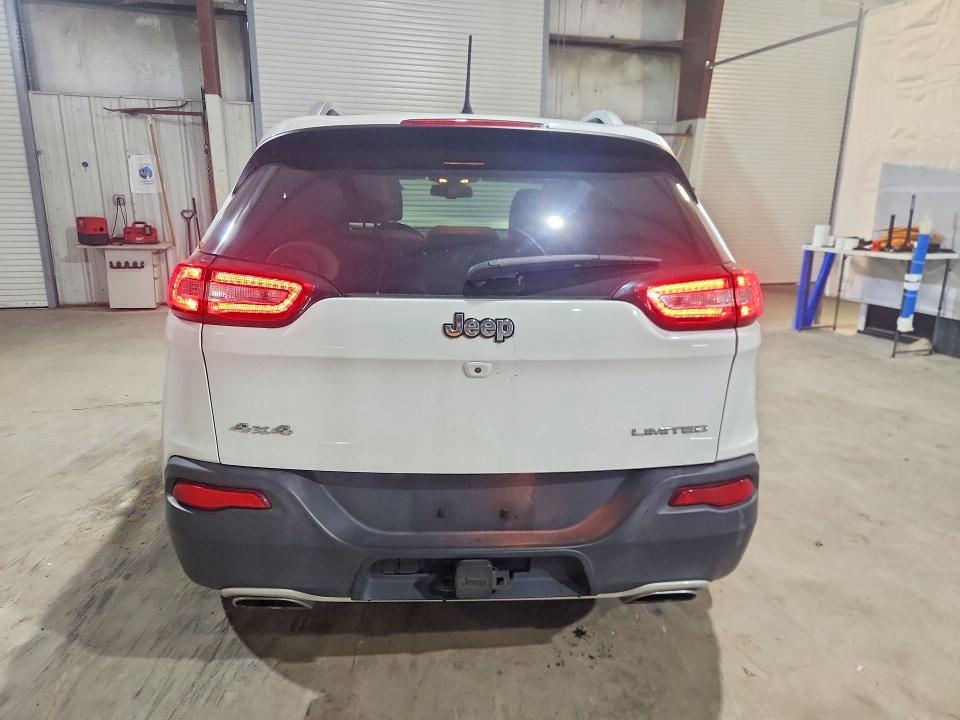 1C4PJMDS0HW636215 2017 JEEP CHEROKEE photo no. 6