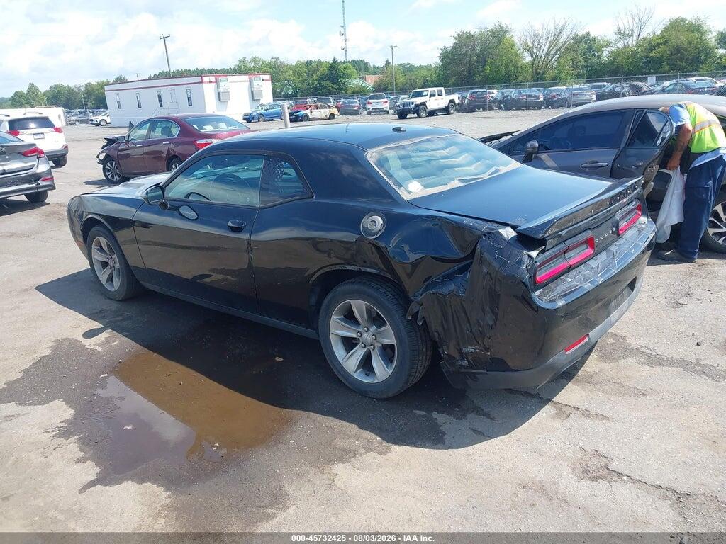 2C3CDZAG4JH229753 2018 DODGE CHALLENGER photo no. 3