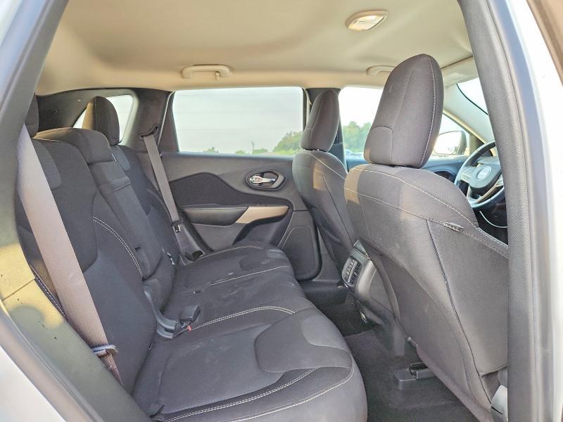 1C4PJLCS1HW663323 2017 JEEP CHEROKEE photo no. 11
