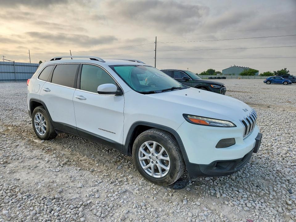 1C4PJLCS1HW663323 2017 JEEP CHEROKEE photo no. 4