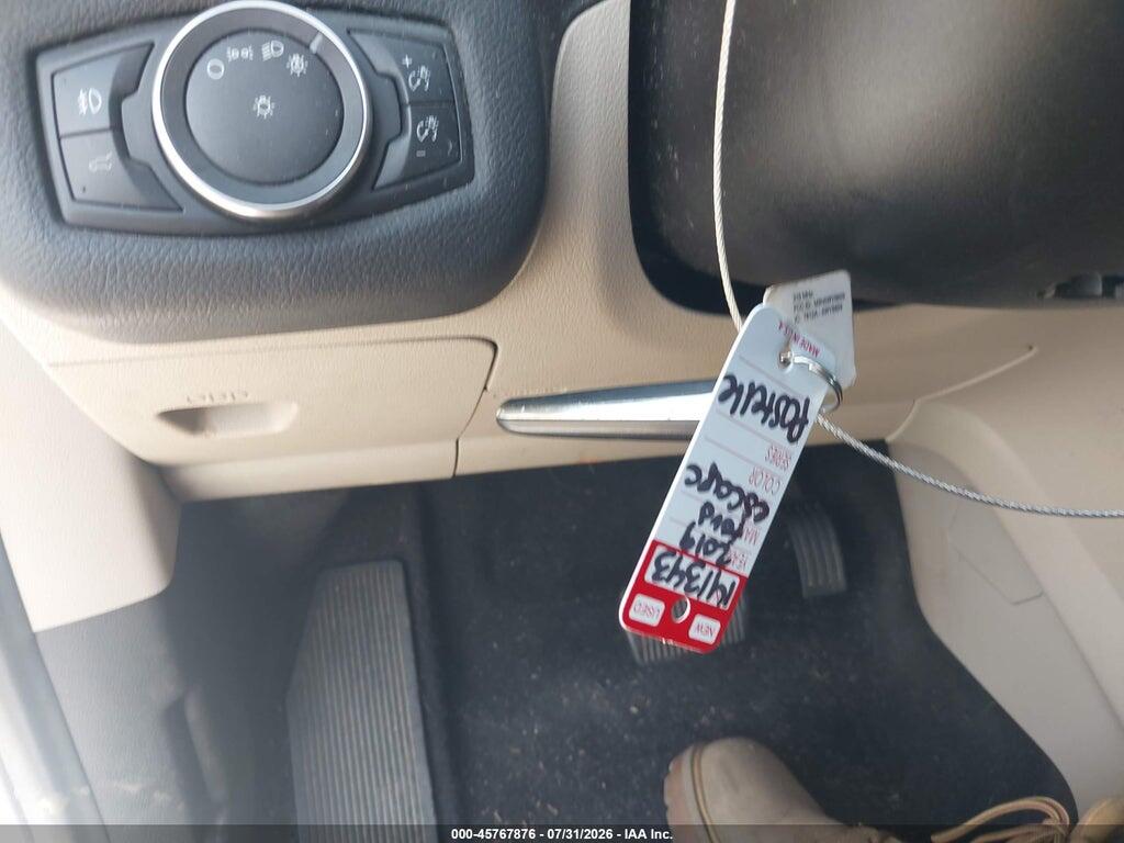 1FMCU9HD7KUB96099 2019 FORD ESCAPE photo no. 11
