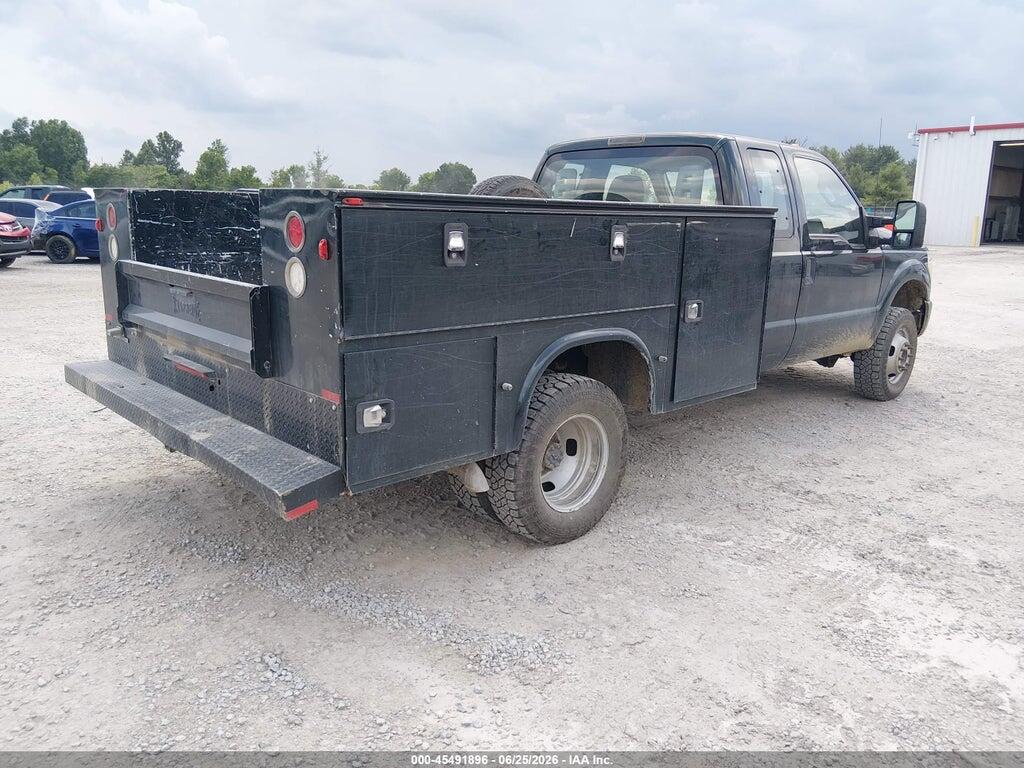 1FD8X3H68FED32025 2015 FORD F-350 CHASSIS photo no. 4