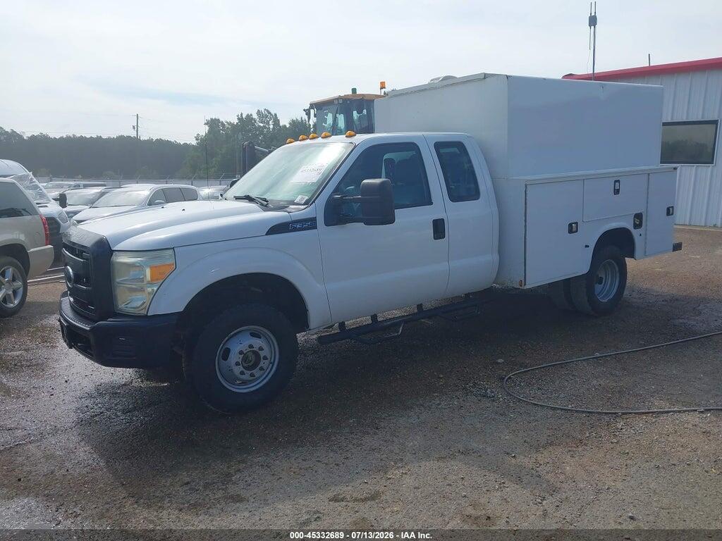 1FD8X3H68FEA89509 2015 FORD F-350 CHASSIS photo no. 2