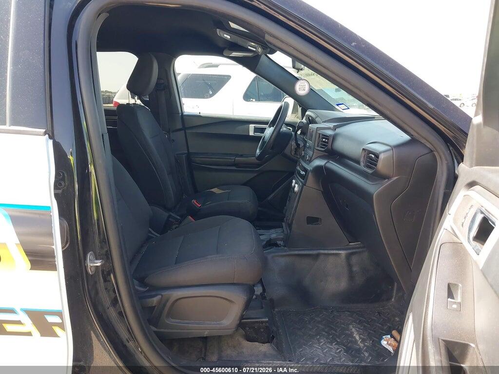 1FM5K8AW9LGC13814 2020 FORD POLICE INTERCEPTOR UTILITY photo no. 5
