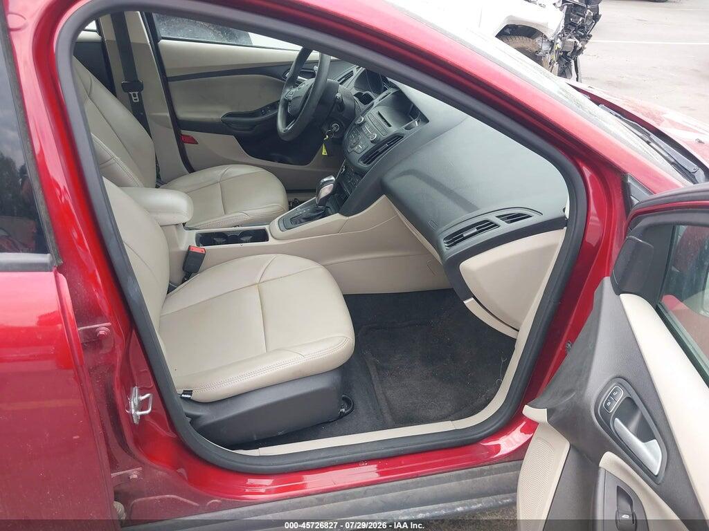 1FADP3K24FL318729 2015 FORD FOCUS photo no. 5