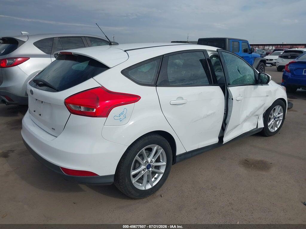 1FADP3K26FL316111 2015 FORD FOCUS photo no. 4
