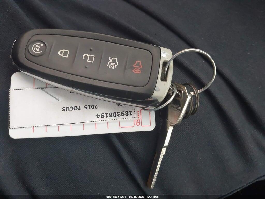 1FADP3N22FL273365 2015 FORD FOCUS photo no. 11