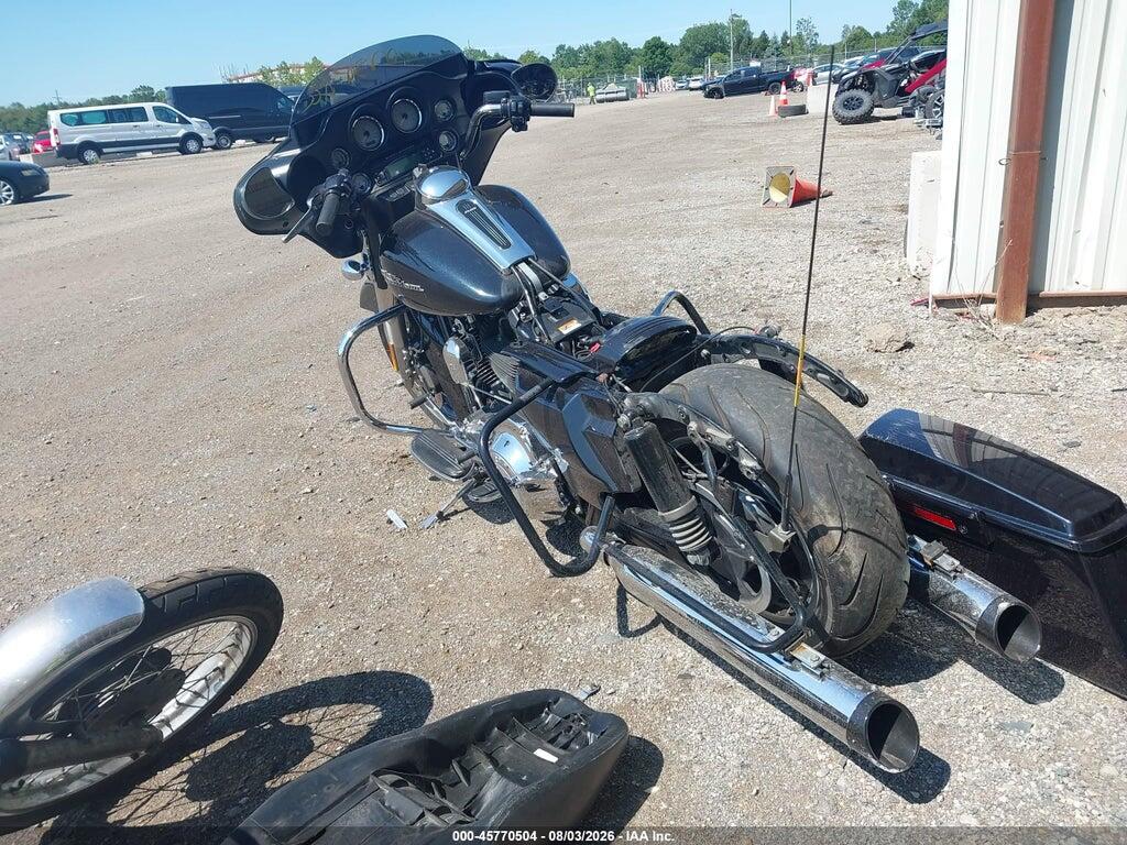 1HD1KBM12DB600668 2013 HARLEY-DAVIDSON FLHX photo no. 3