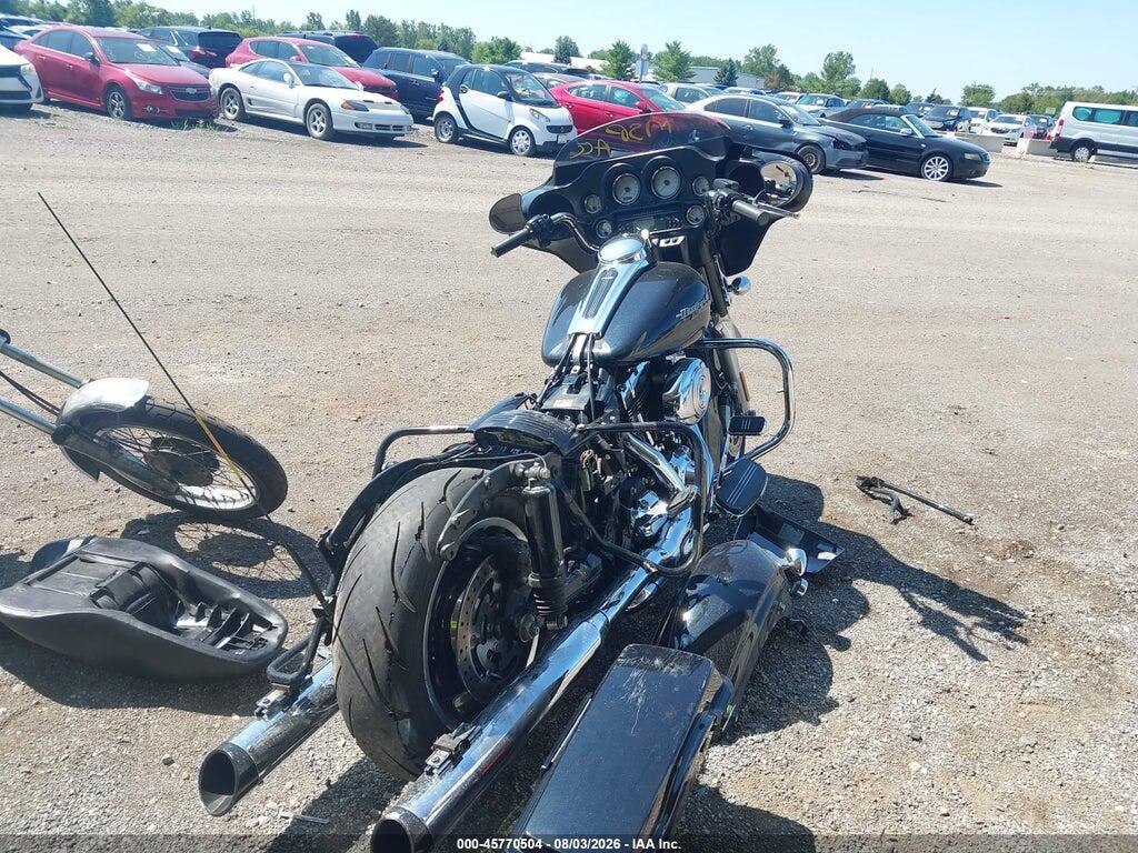 1HD1KBM12DB600668 2013 HARLEY-DAVIDSON FLHX photo no. 4