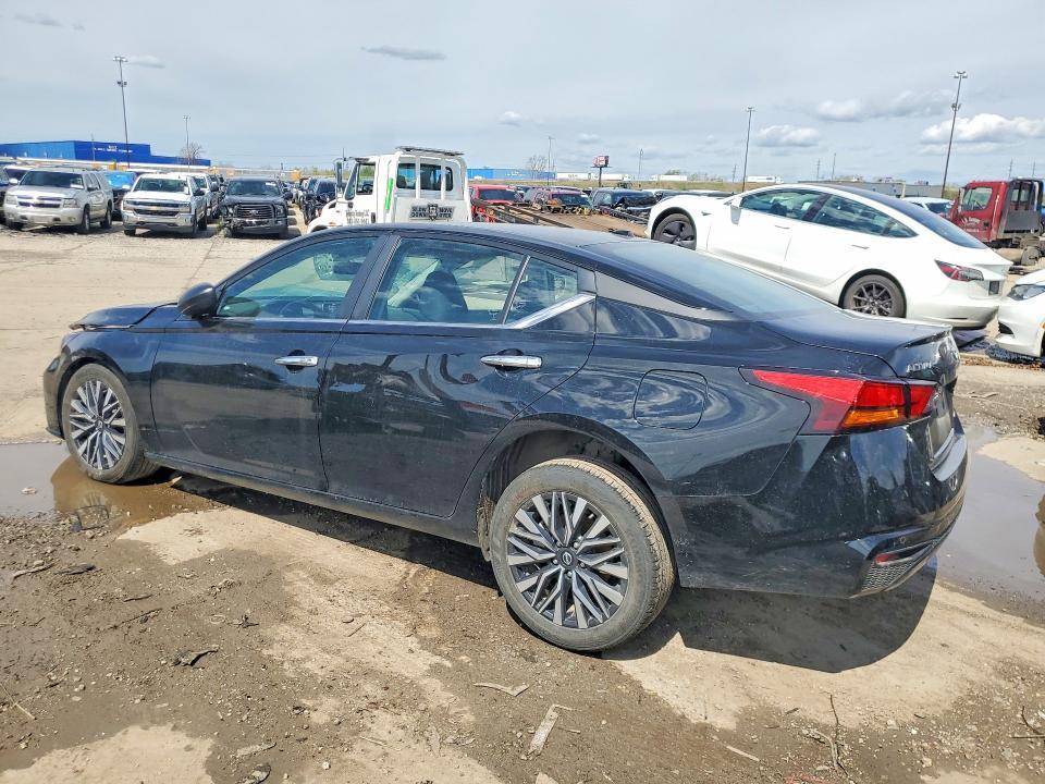 2025 NISSAN ALTIMA SV — Фото 2 из 12