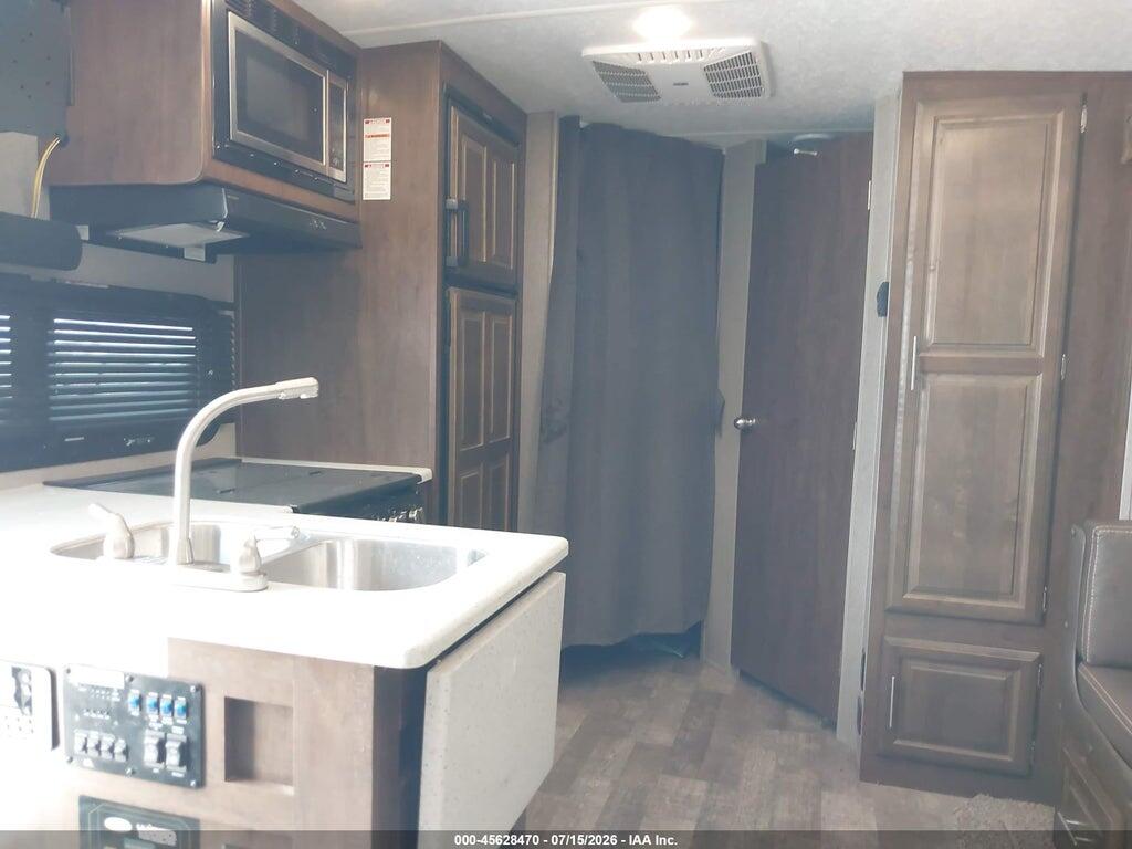 4X4TRLA21LD435699 2020 FOREST RIVER ROCKWOOD 2509S photo no. 8