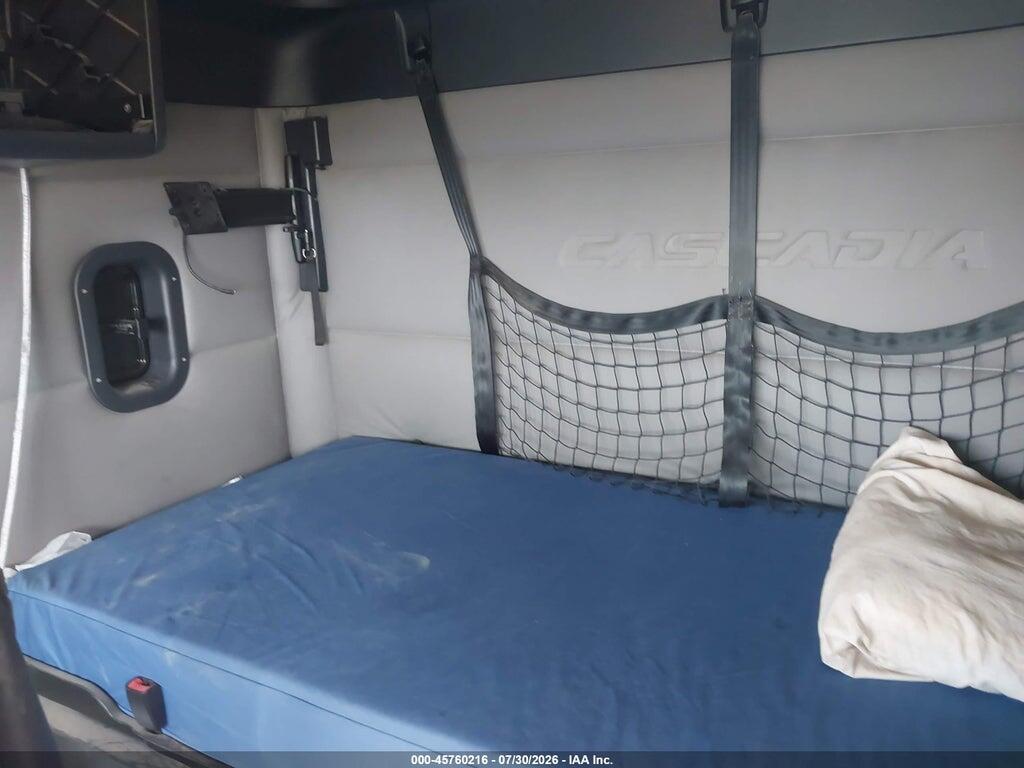 3AKJHPDV9LSLF0184 2020 FREIGHTLINER NEW CASCADIA 116 photo no. 6