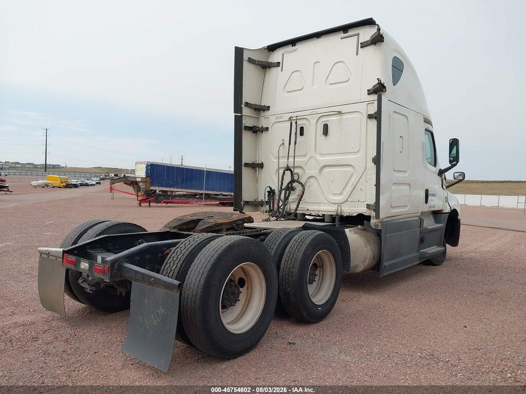 3AKJHHDV7LSLT7234 2020 FREIGHTLINER NEW CASCADIA 126 photo no. 4