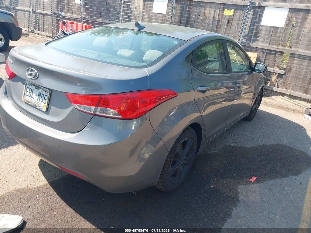 5NPDH4AE6DH289857 2013 HYUNDAI ELANTRA photo no. 4