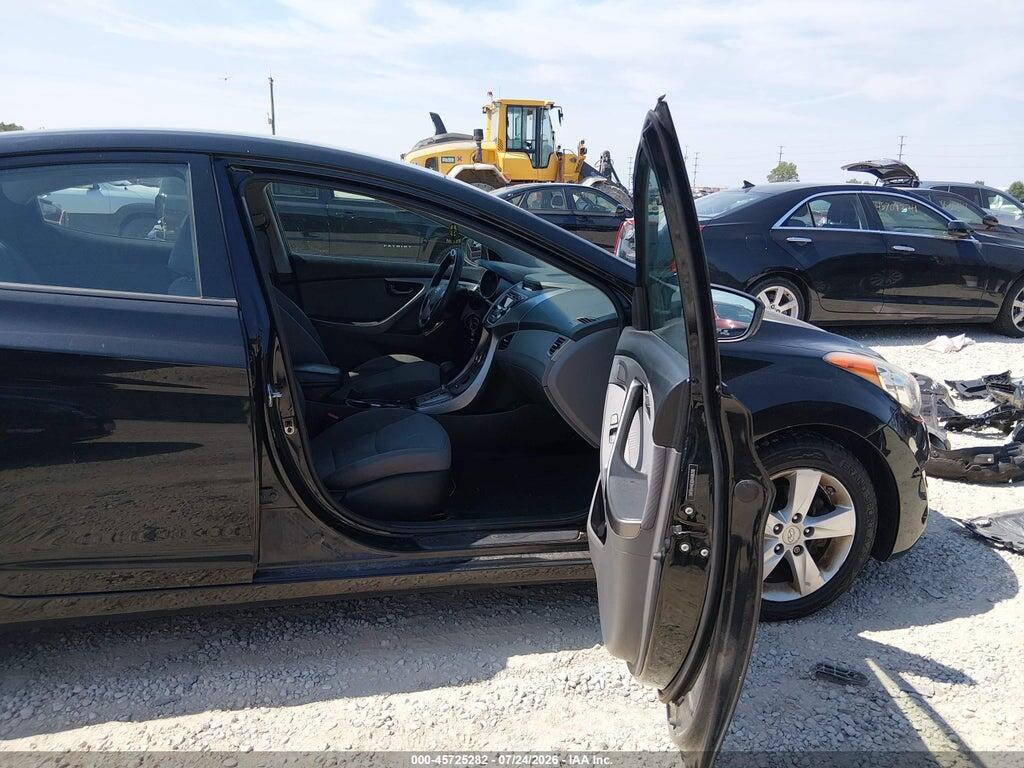 5NPDH4AE0DH408390 2013 HYUNDAI ELANTRA photo no. 5